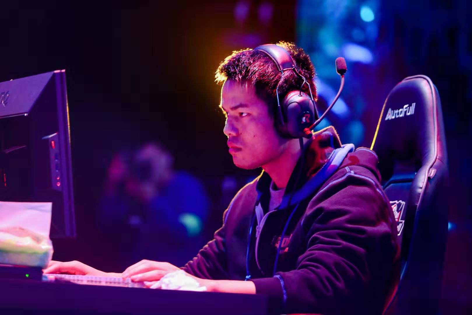 现和对比赛 现和对比赛