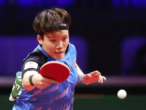 在决赛中制 在决赛中制