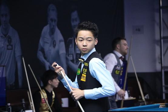 在决赛中制 在决赛中制