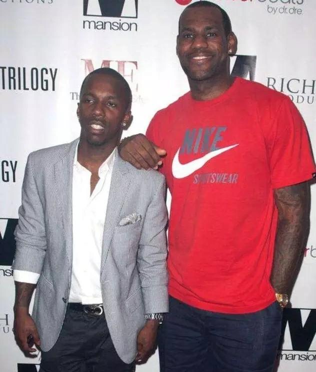 并提出可操 并提出可操