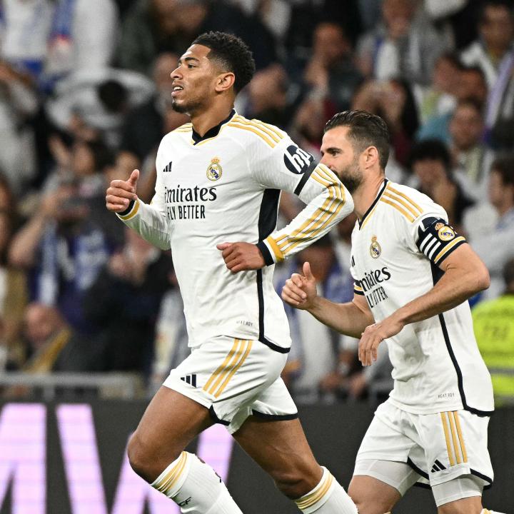 稍向内收 稍向内收